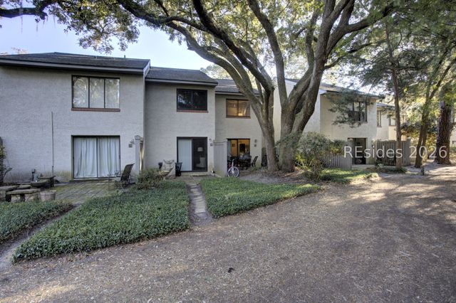 43 Folly Field Rd Apt 17, Hilton Head Island, SC 29928