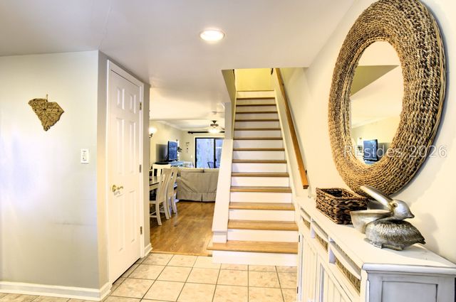 43 Folly Field Rd Apt 17, Hilton Head Island, SC 29928