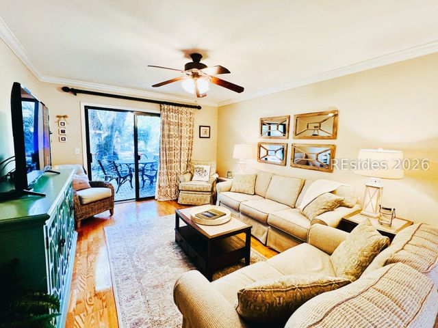43 Folly Field Rd Apt 17, Hilton Head Island, SC 29928