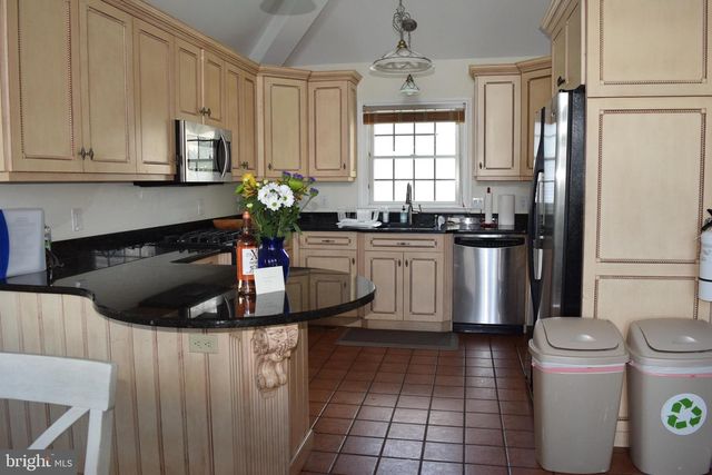 205 W BRIGANTINE AVE, Brigantine, NJ 08203