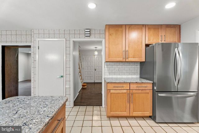 4631 HAWKSBURY RD, Baltimore, MD 21208