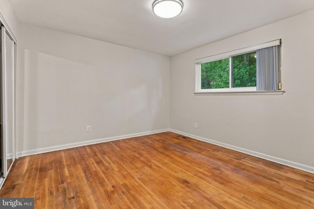 4631 HAWKSBURY RD, Baltimore, MD 21208