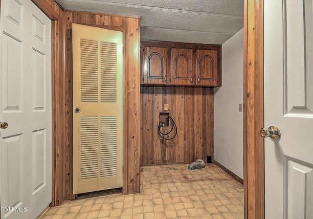 4329 Stanley Valley Road, Church Hill, TN 37642