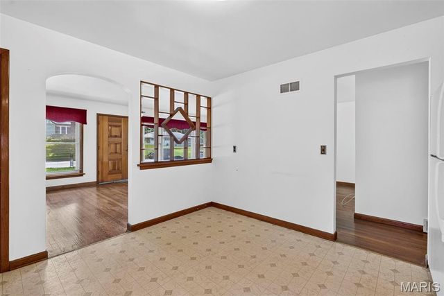 1011 Hawthorn Avenue, St Charles, MO 63301