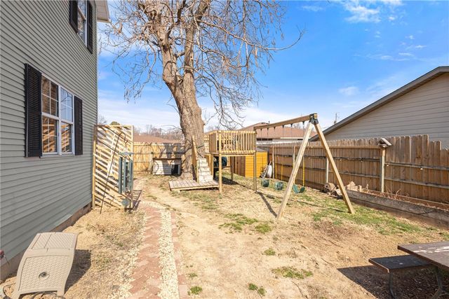 1009 Lilac Street, Rogers, AR 72756