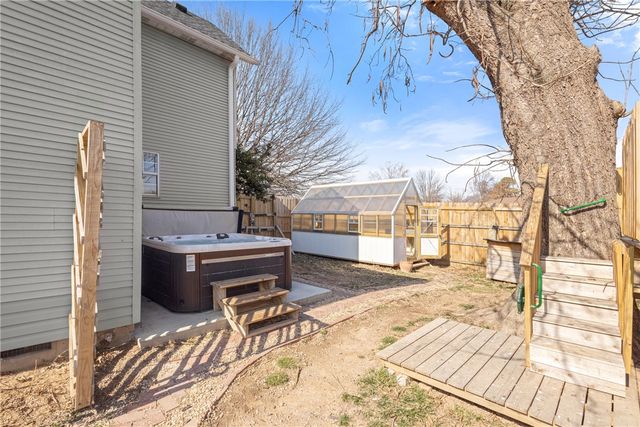 1009 Lilac Street, Rogers, AR 72756