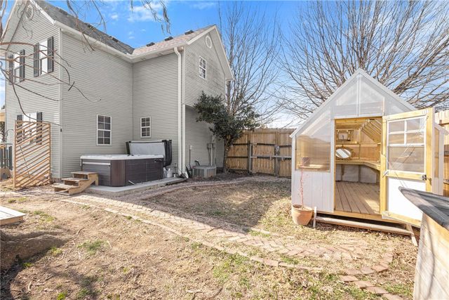 1009 Lilac Street, Rogers, AR 72756