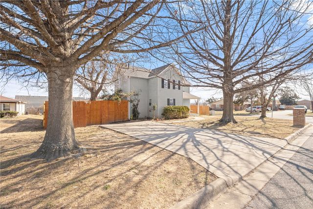 1009 Lilac Street, Rogers, AR 72756