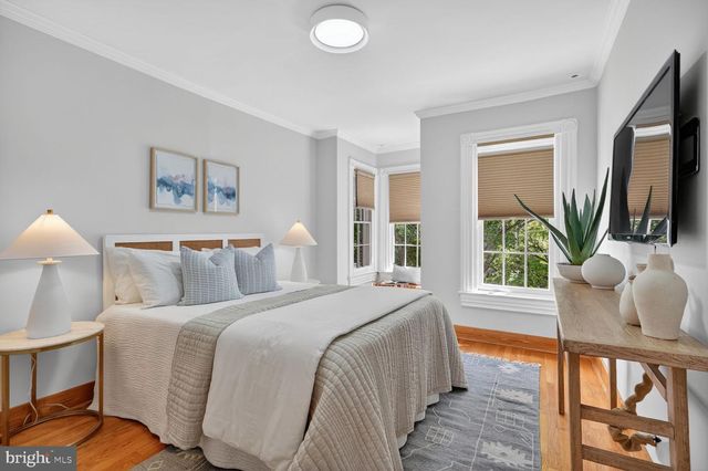 142 D ST SE, Washington, DC 20003