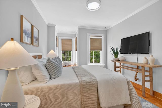 142 D ST SE, Washington, DC 20003