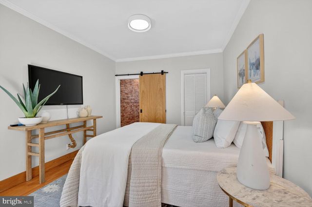 142 D ST SE, Washington, DC 20003