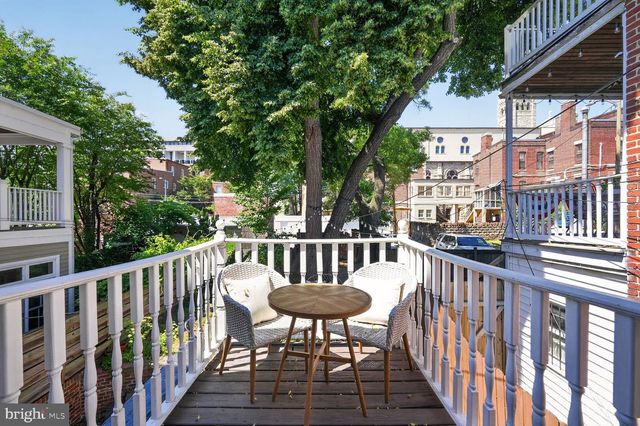 142 D ST SE, Washington, DC 20003