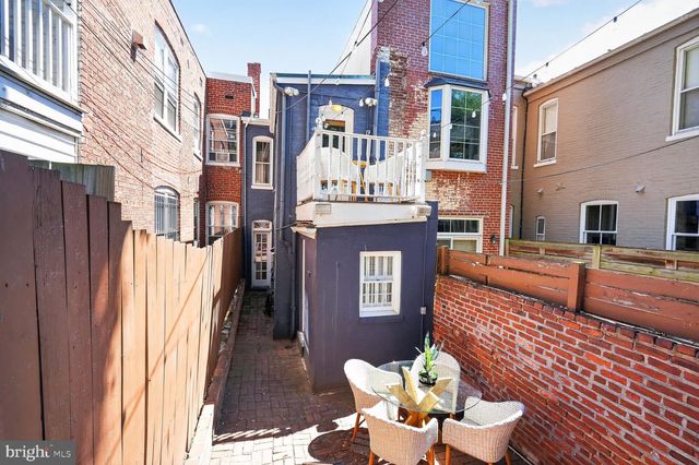 142 D ST SE, Washington, DC 20003