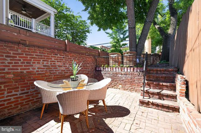 142 D ST SE, Washington, DC 20003