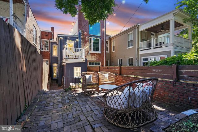 142 D ST SE, Washington, DC 20003