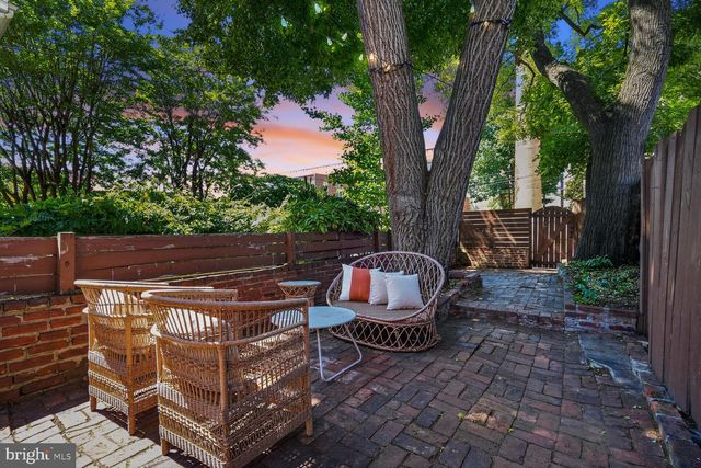 142 D ST SE, Washington, DC 20003