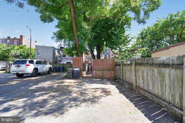 142 D ST SE, Washington, DC 20003