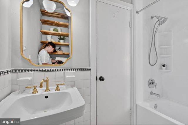 142 D ST SE, Washington, DC 20003