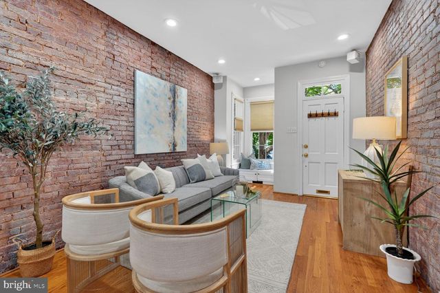 142 D ST SE, Washington, DC 20003