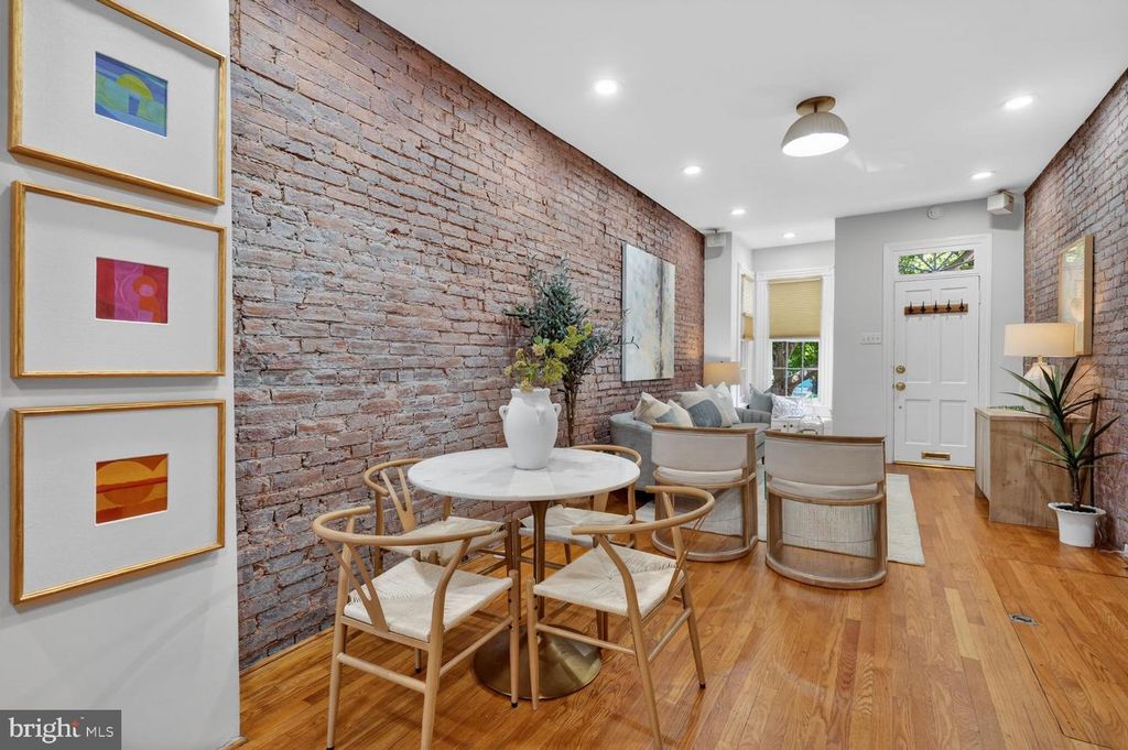 142 D ST SE, Washington, DC 20003