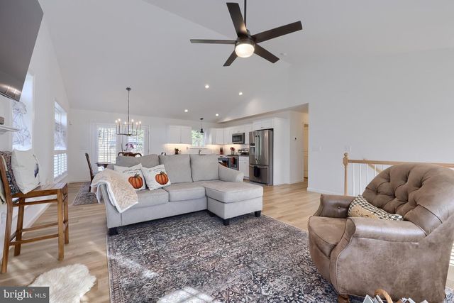 2521 EDGEWOOD LN, York, PA 17403