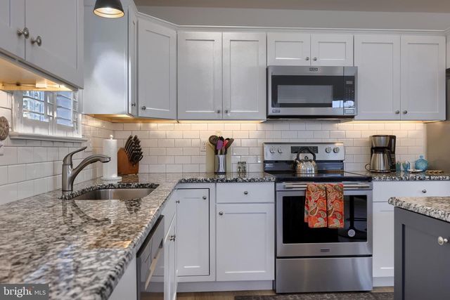 2521 EDGEWOOD LN, York, PA 17403