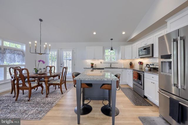 2521 EDGEWOOD LN, York, PA 17403