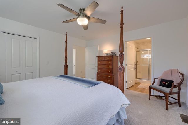 2521 EDGEWOOD LN, York, PA 17403