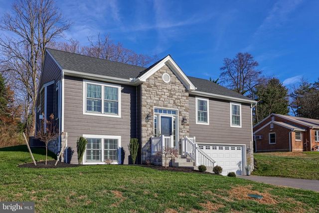 2521 EDGEWOOD LN, York, PA 17403