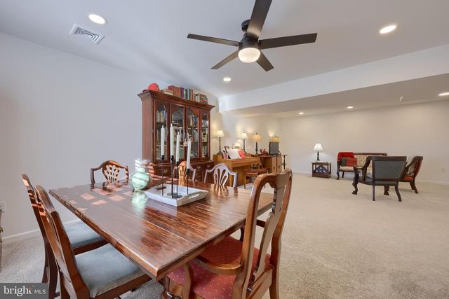 2521 EDGEWOOD LN, York, PA 17403