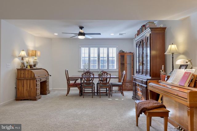 2521 EDGEWOOD LN, York, PA 17403