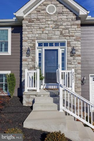 2521 EDGEWOOD LN, York, PA 17403