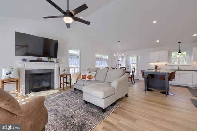 2521 EDGEWOOD LN, York, PA 17403