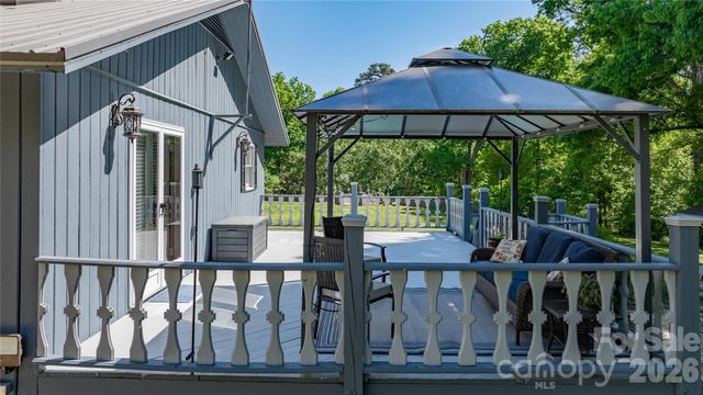 7362 Volunteer Rescue Road, Denton, NC 27239