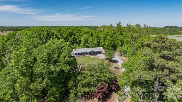 7362 Volunteer Rescue Road, Denton, NC 27239