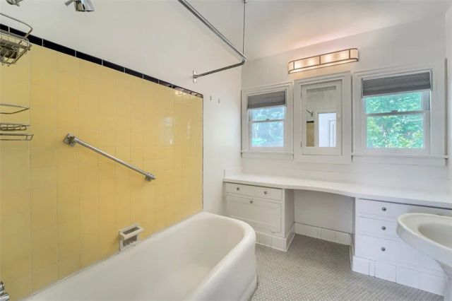 5924 Graciosa Drive, Los Angeles, CA 90068