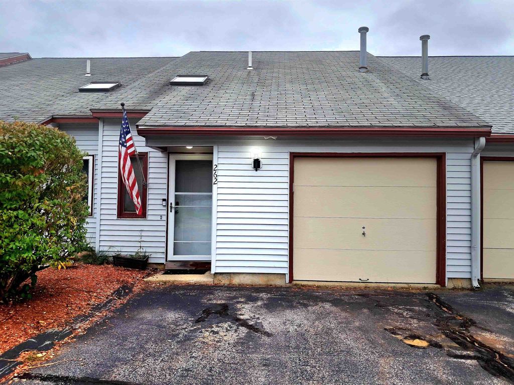262 Stonebridge Drive, Nashua, NH 03063