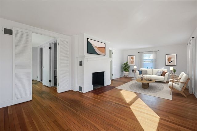 342 Old Connecticut Path, Framingham, MA 01701