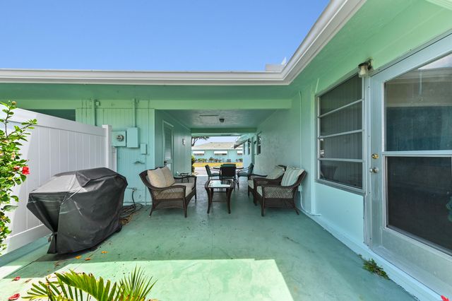 604 Hummingbird Lane, Delray Beach, FL 33445