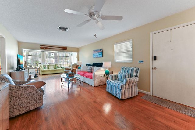 604 Hummingbird Lane, Delray Beach, FL 33445