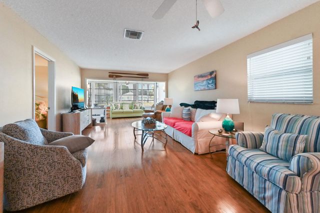 604 Hummingbird Lane, Delray Beach, FL 33445