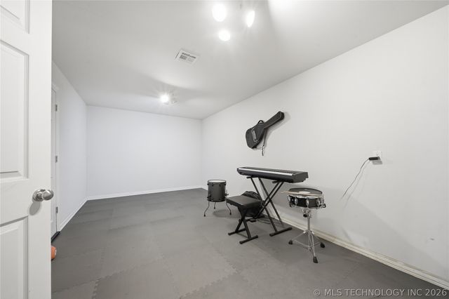 7952 N 71st East Avenue, Owasso, OK 74055