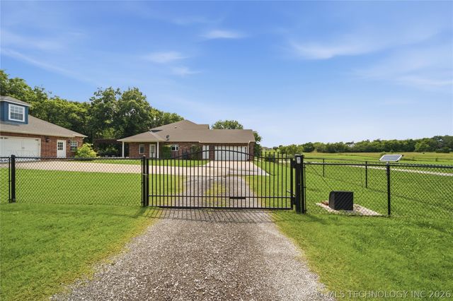 7952 N 71st East Avenue, Owasso, OK 74055