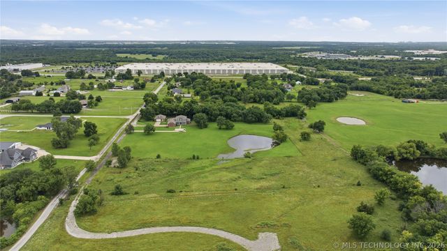 7952 N 71st East Avenue, Owasso, OK 74055