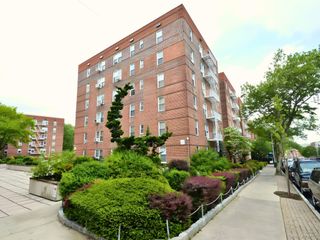 501 Riverdale Avenue 2J, Yonkers, NY 10705