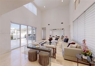 10229 NW 74th Terrace, Doral, FL 33178