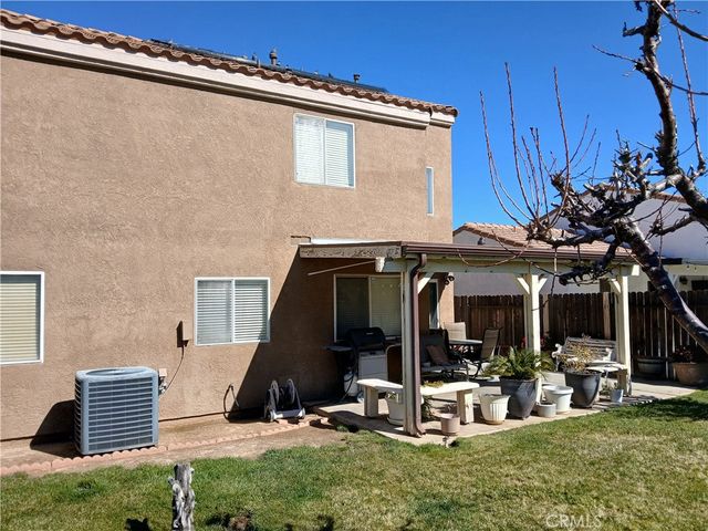 3828 Napa, Palmdale, CA 93550