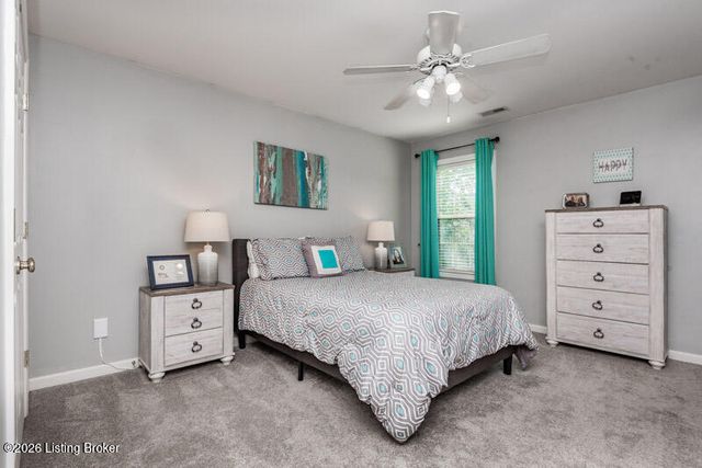 11048 Symington Cir, Louisville, KY 40241