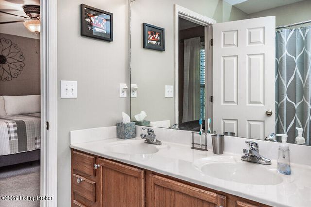 11048 Symington Cir, Louisville, KY 40241