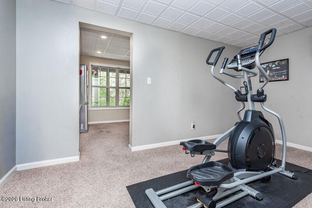 11048 Symington Cir, Louisville, KY 40241